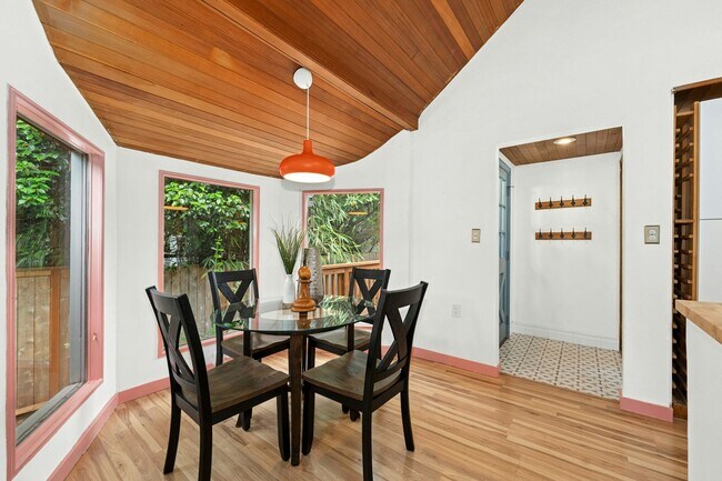 Foto del edificio - 3Bd/1.75Ba Seattle Home