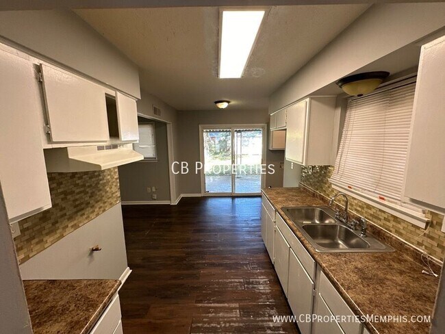 Foto del edificio - 2872 Churchill St