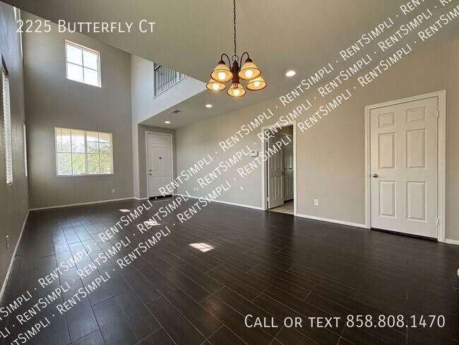Foto del edificio - 2225 Butterfly Ct