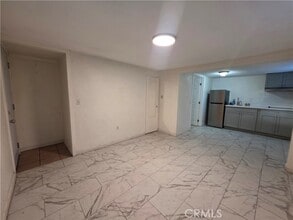 Building Photo - 523 Brookside Ave