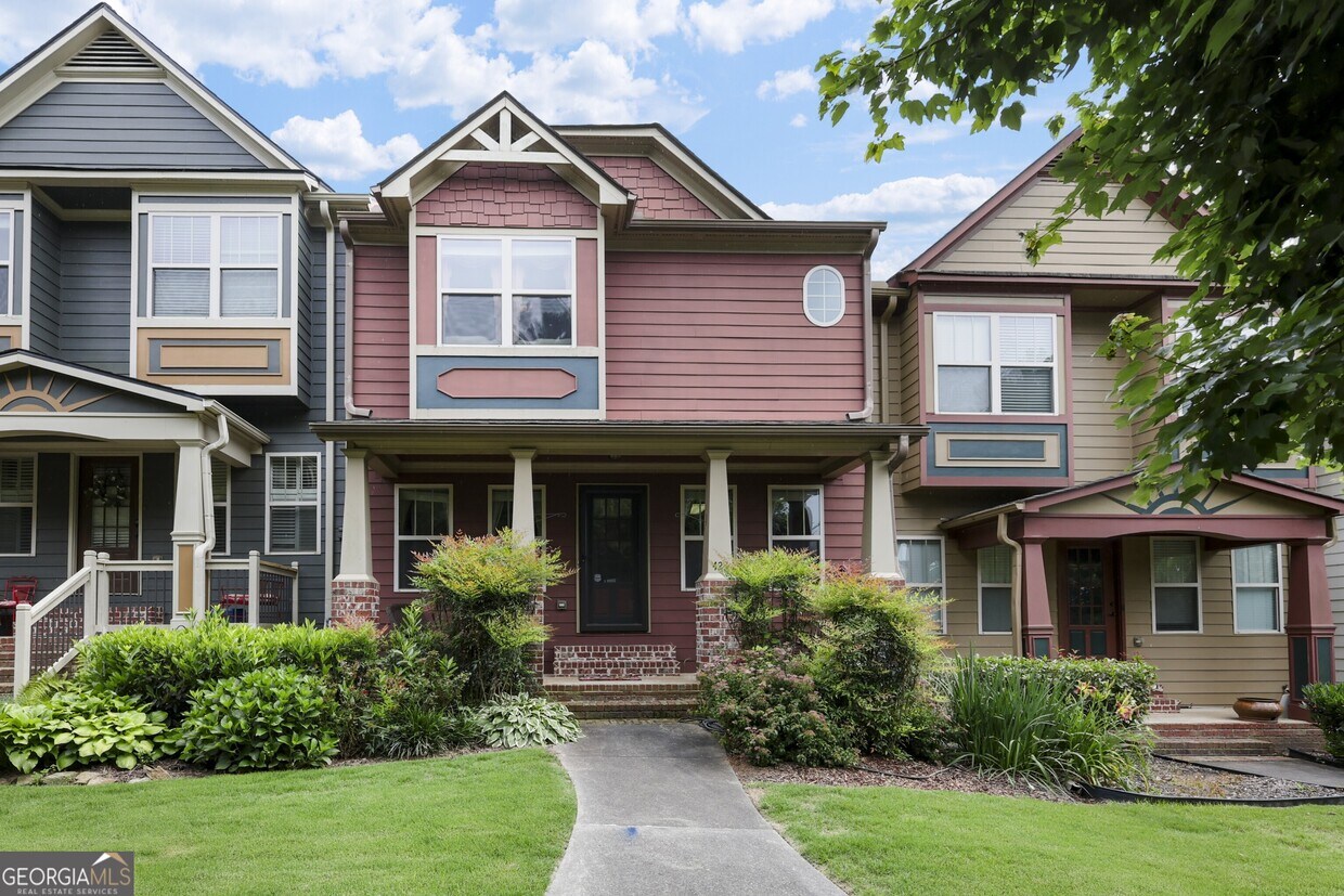 Foto principal - 423 Royal Cres Ln E