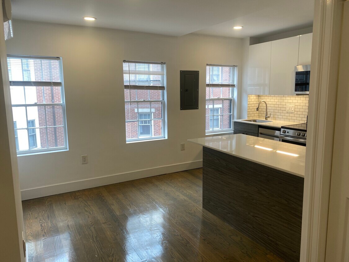 Foto principal - 91 West Cedar St