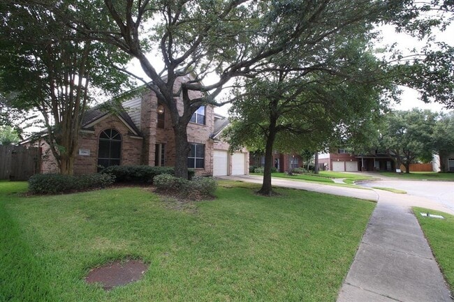 Building Photo - 5206 Summerside Dr