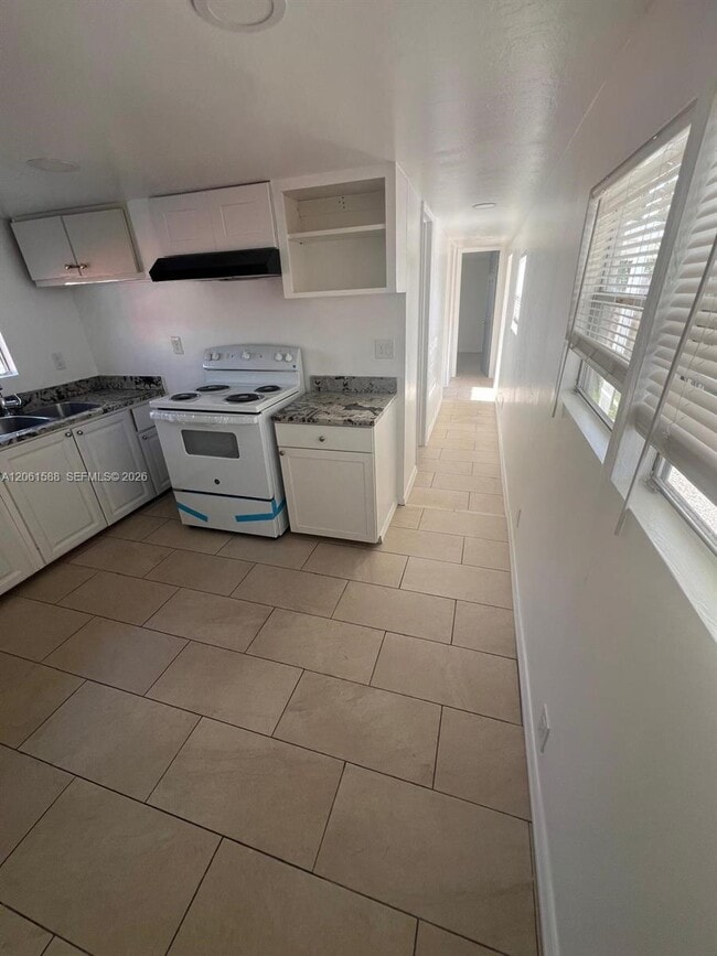 Foto del edificio - 13331 SW 8th St