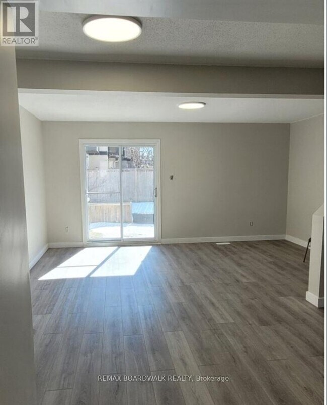 Building Photo - 2799 Pimlico Crescent