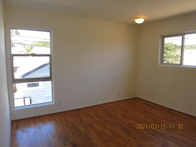 Building Photo - 109 Breeze Ave