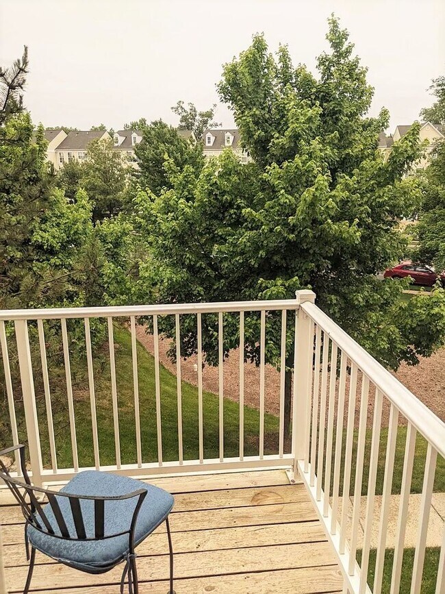 Building Photo - Beautiful and great location! Come see!