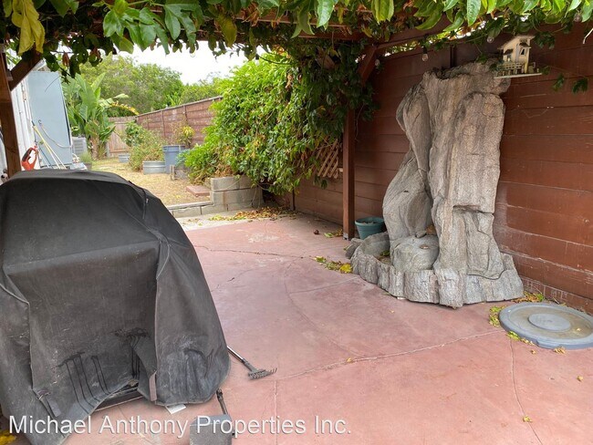 Building Photo - 4 br, 2 bath House - 3175 Clay Ave