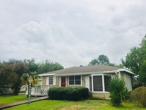 Building Photo - 3319 Palm Ave