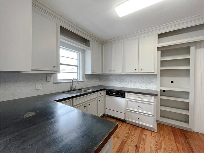 Foto del edificio - 2525 Driscoll St
