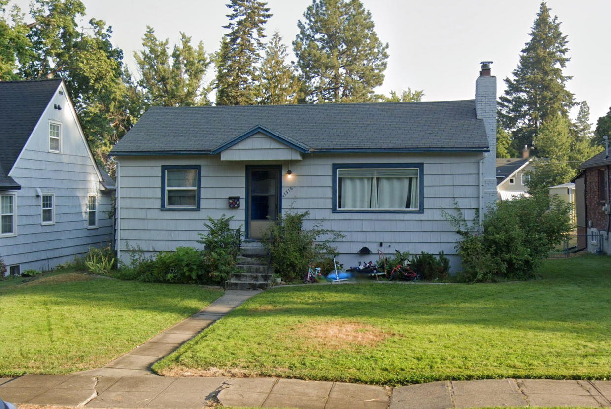 Primary Photo - Charming 2 Bed 2 Bath Home on South Hill!