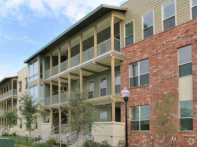 Building Photo - Refugio Place