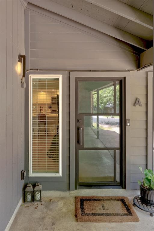 Building Photo - 3402 Dolphin Dr