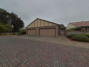 Building Photo - 2800 NW 29th St