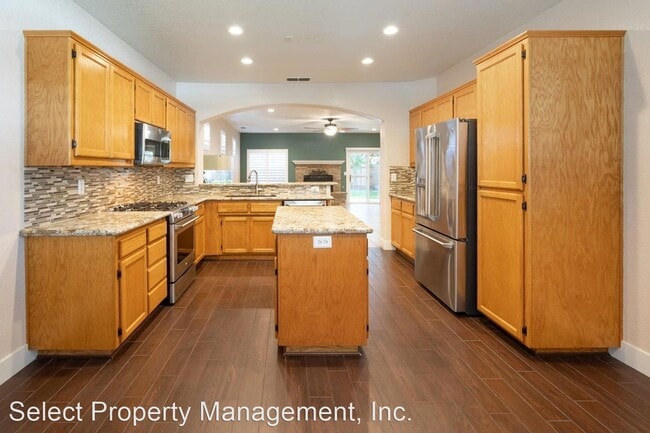 Building Photo - 3 br, 2 bath House - 1552 Mehar Court