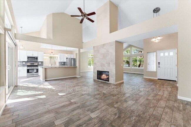 Foto del edificio - 334 Moonstone Bay Dr