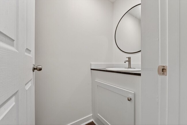 Foto del edificio - 225-229 W 3rd St