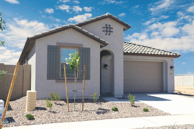 Building Photo - 935 W Finch Dr
