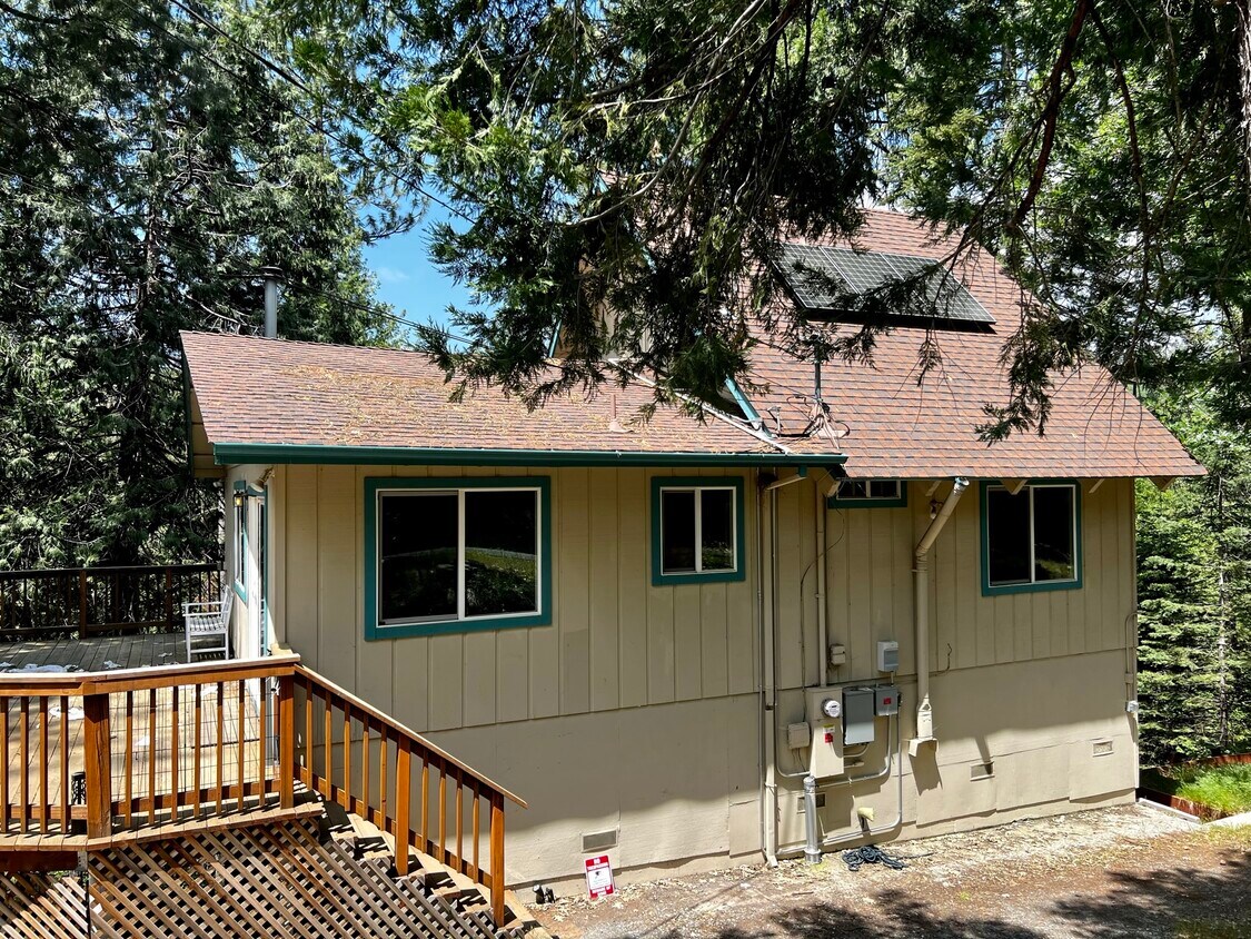 Primary Photo - 22400 Broken Bough Ln