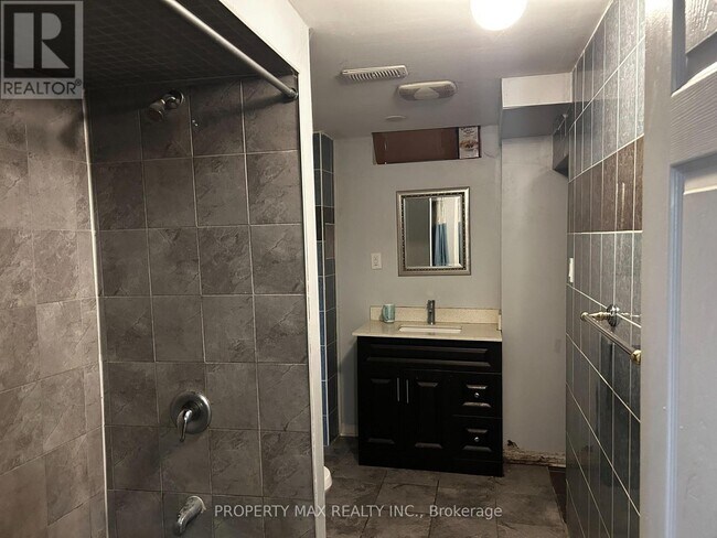 Building Photo - 30 Sedgegrass Way