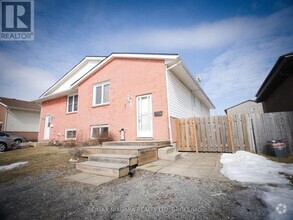 Building Photo - 8 Briarsdale Crescent