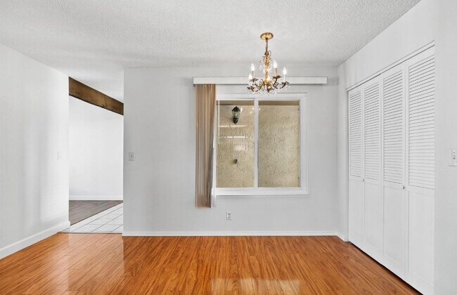 Foto del edificio - 9517 Helio Dr