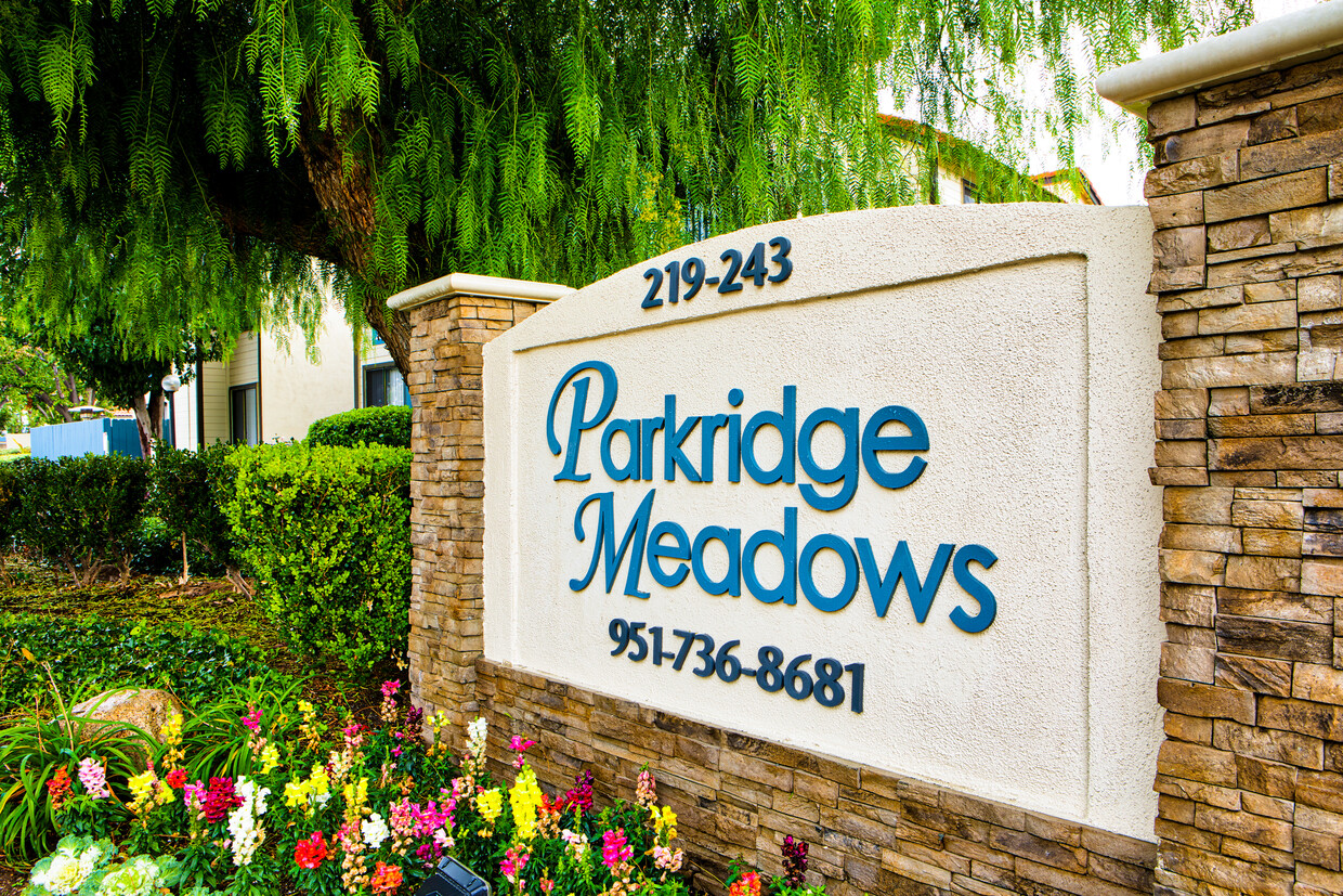 Primary Photo - Parkridge Meadows Apartments