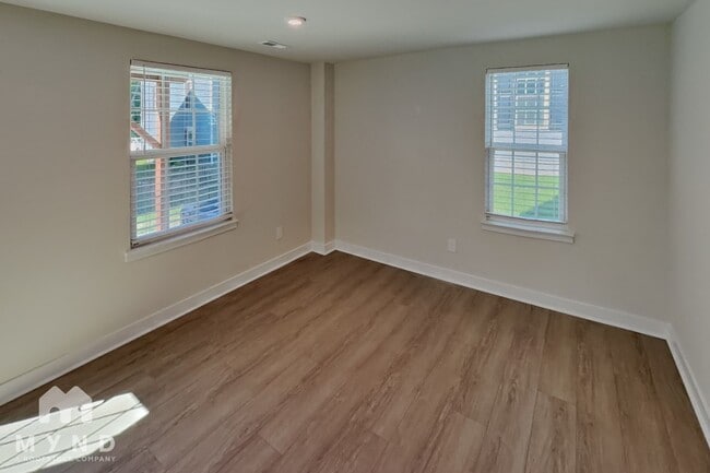 Building Photo - 2423 Dr Carver Rd