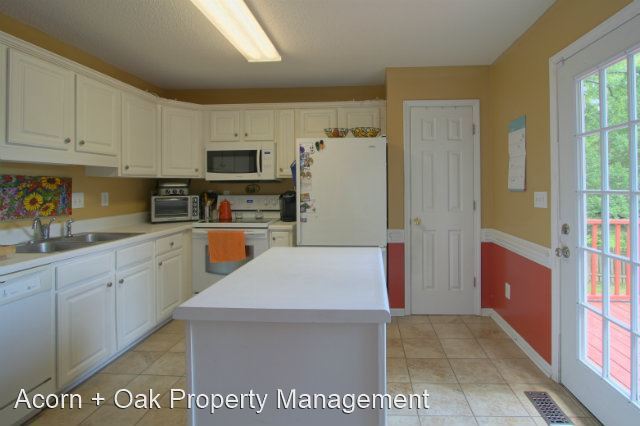 Building Photo - 3 br, 2 bath House - 309 Clark St