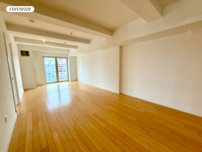 Building Photo - 302 2nd St