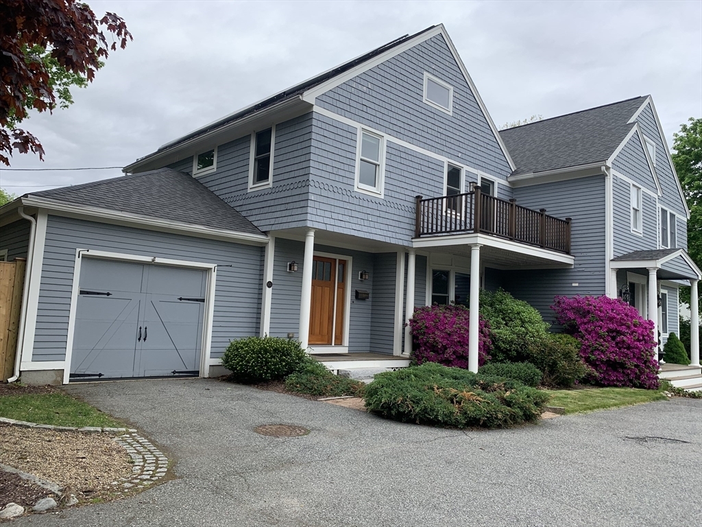 Foto principal - 97 Pleasant St