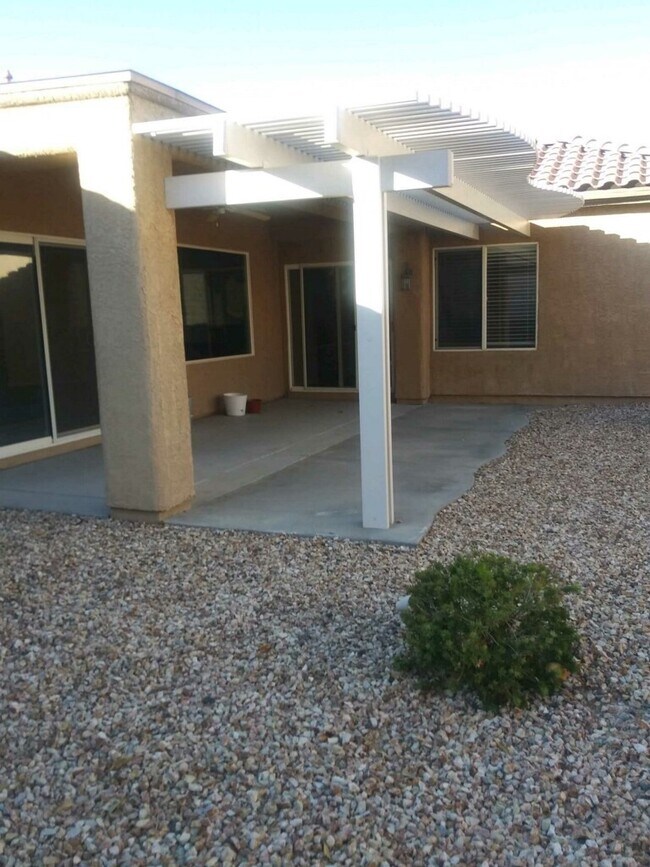 Building Photo - 2234 Shadow Canyon Dr