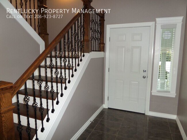Foto del edificio - Incredible 3 Bedroom  Home w/Fenced Yard a...