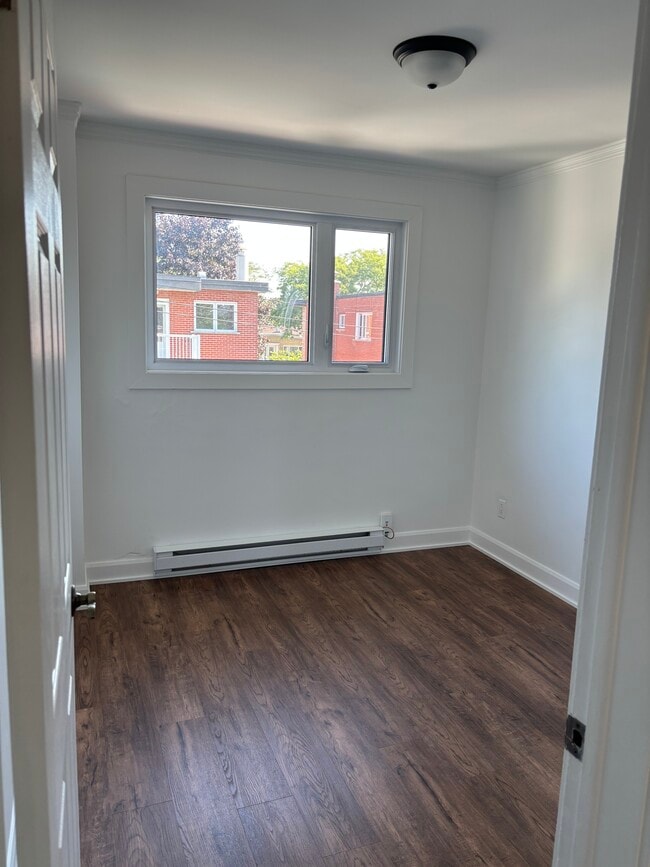 Photo du bâtiment - 8643 Rue De Nevers