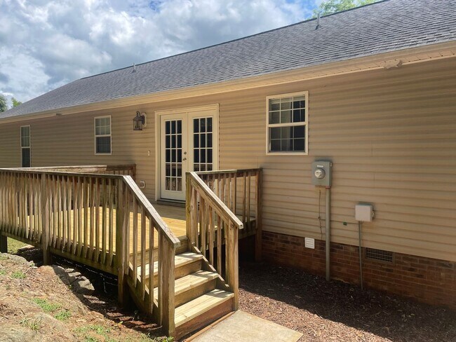 Foto del edificio - 3 Bedroom Single Family Home in Randleman