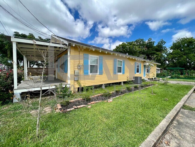 Foto del edificio - 4 Bedroom Home Near UL!