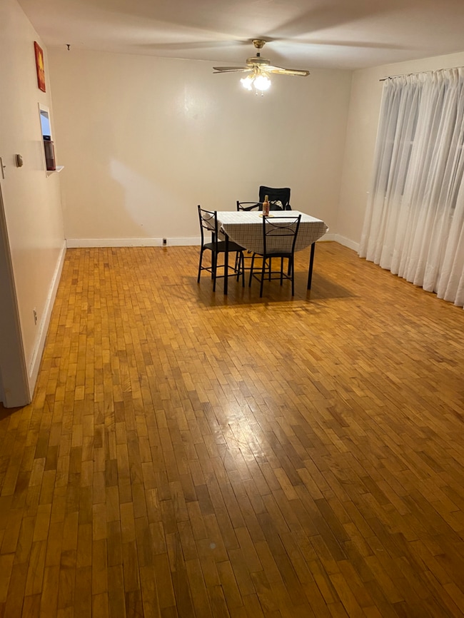 Building Photo - 3 Bedroom Apartment for Rent – Available April 1st