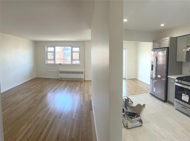 Building Photo - 58-11 83rd St