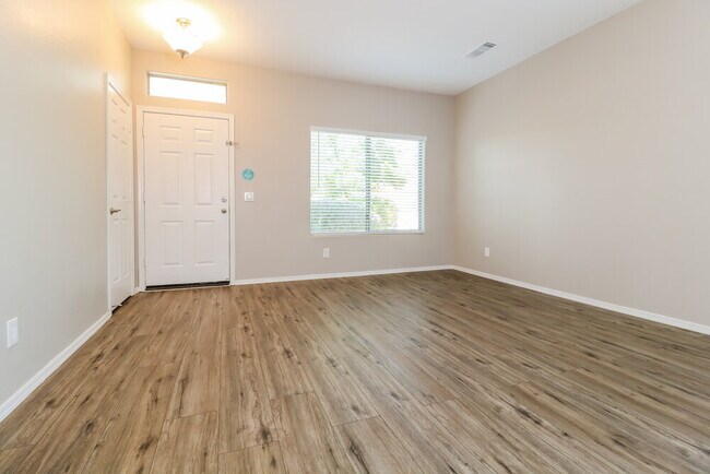 Foto del edificio - 25571 W St James Ave