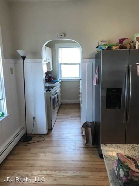 Foto del edificio - 5 br, 2 bath House - 485 Eaton St.