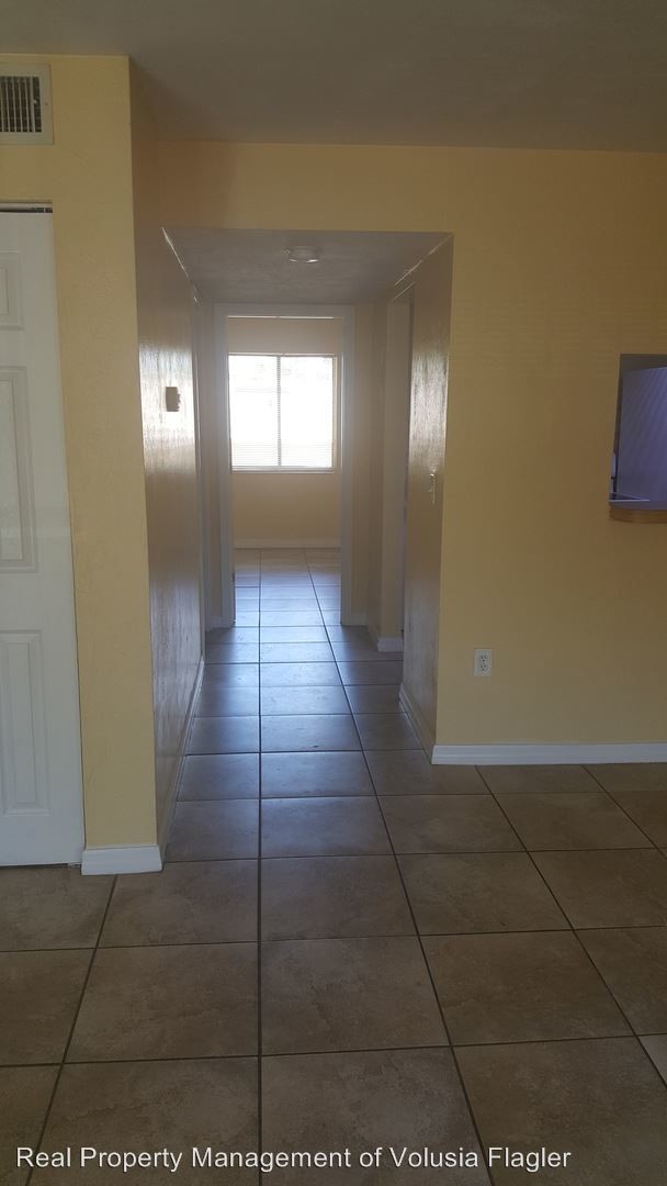 Foto del edificio - 1370 S Palmetto Ave