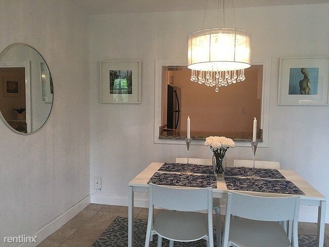 Building Photo - 1 br, 1.5 bath Condo - 619 Orton Avenue 403