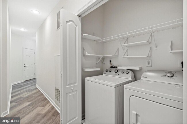 Foto del edificio - 276 Carson Terrace