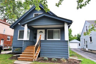 Building Photo - 316 Spencer St