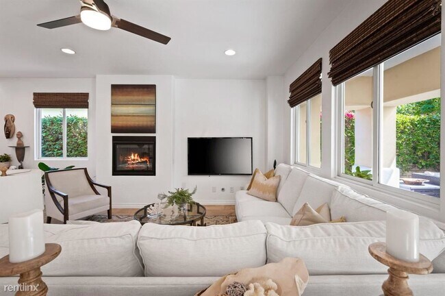Building Photo - 4 br, 3 bath House - 551 Vista Azul