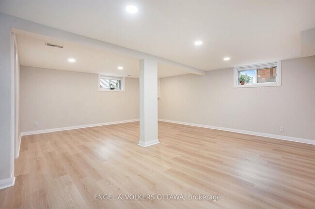 Photo du bâtiment - 607 Shelley Ave