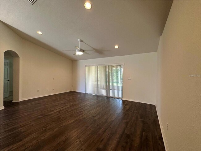 Foto del edificio - 6807 SW 128th St Rd