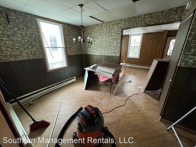 Building Photo - 2 br, 1 bath House - 2456 Seven Valleys Ro...