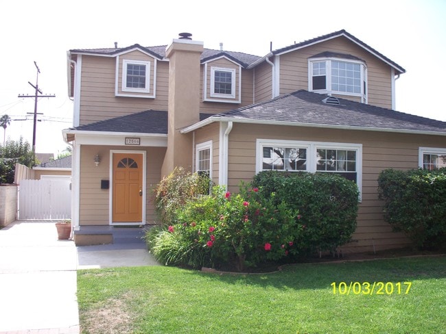 Building Photo - 12566 Woodbine St