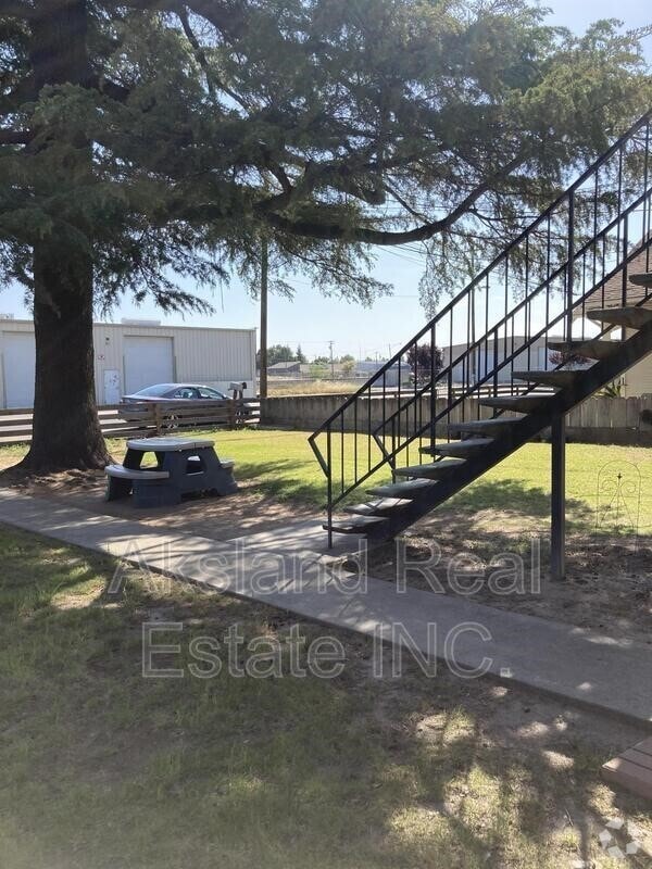 Building Photo - 4707 Elm St